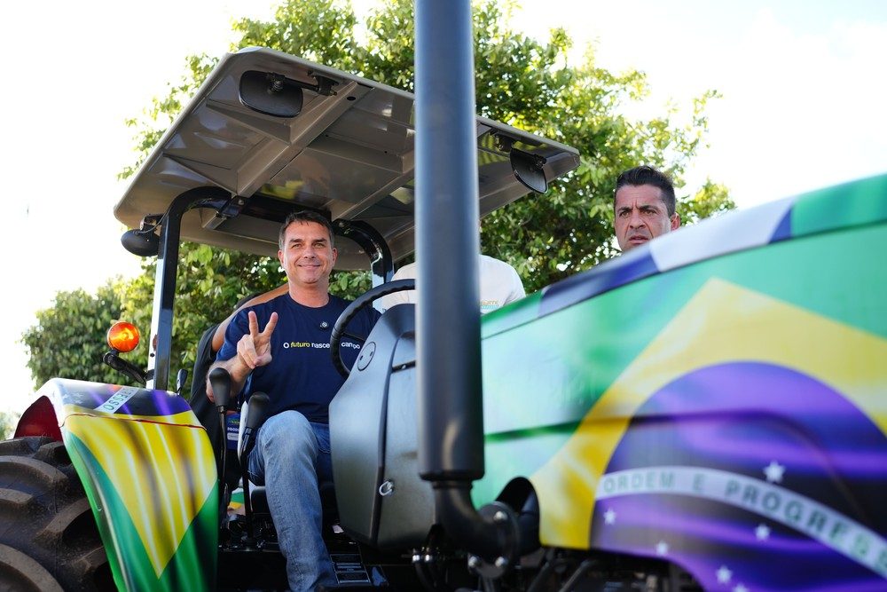 Flávio Bolsonaro (PL-RJ), percorreu a Norte Show 2026, em Sinop (MT).
