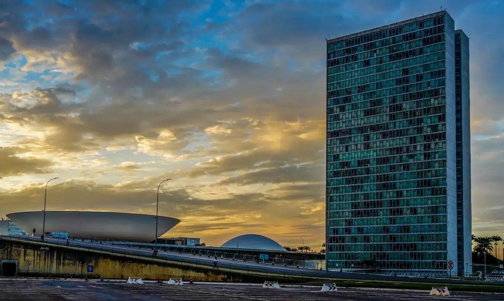 Prédio do Congresso Nacional, com o Senado à esquerda da