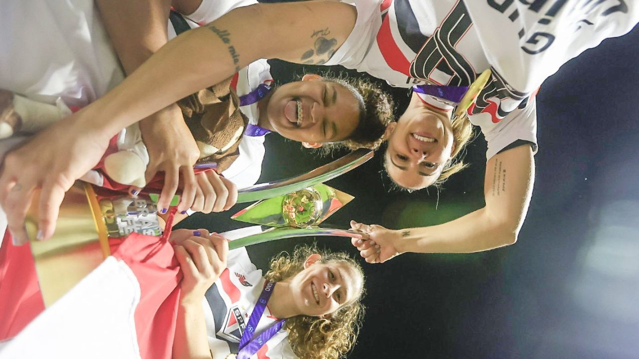 Jogadoras do Bahia e Flamengo se preparando para as semifinais da Copa do Brasil Feminina