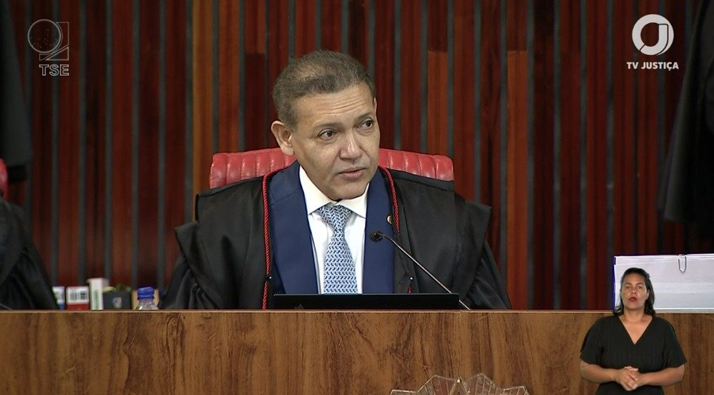 Nunes Marques durante julgamento do TSE sobre candidatura de Garotinho