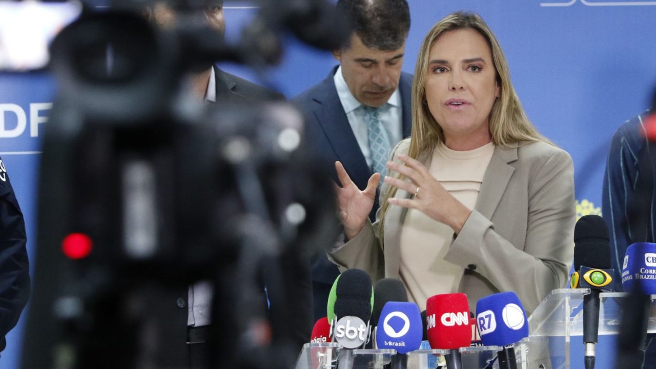 Celina Leão e Leandro Grass em campanha eleitoral no Distrito Federal