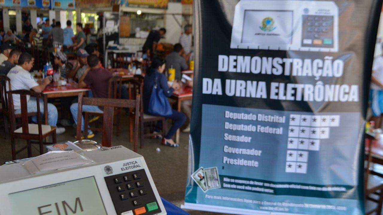 Ministro Kássio Nunes Marques em sessão do TSE em Brasília