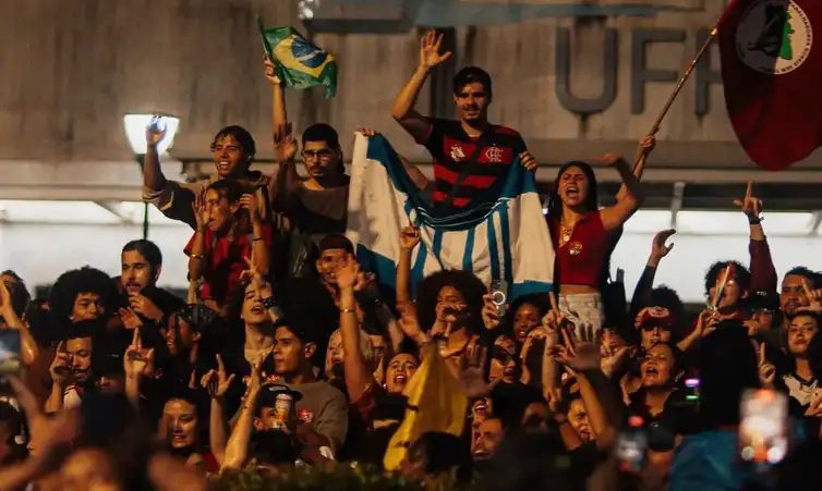Rio de Janeiro (RJ), 26/10/2026 - Mobilização de estudantes nas ruas. Centro Acadêmico Evaristo da Veiga (CAEV) da UFF Niterói.