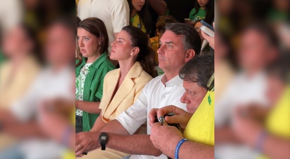 Empresário grava momento de tensão em evento de Flávio Bolsonaro durante apuração.