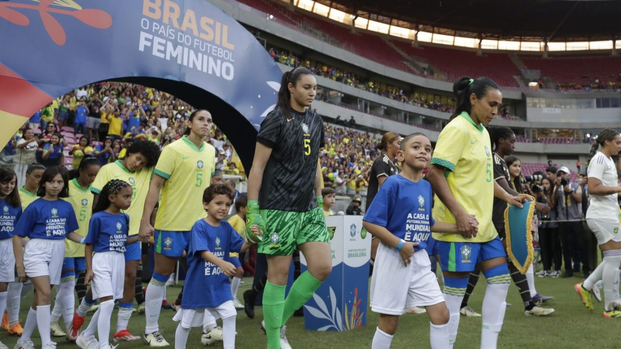 Debate sobre propostas esportivas de Flávio Bolsonaro e Lula