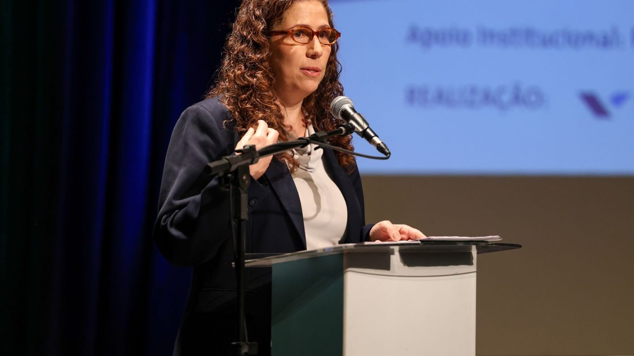 Representação do Ministério da Gestão e da Inovação anunciando vagas do CPNU 2027
