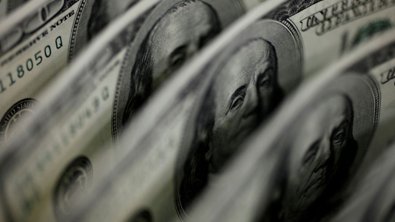 Tela da bolsa de valores mostrando a queda do Ibovespa