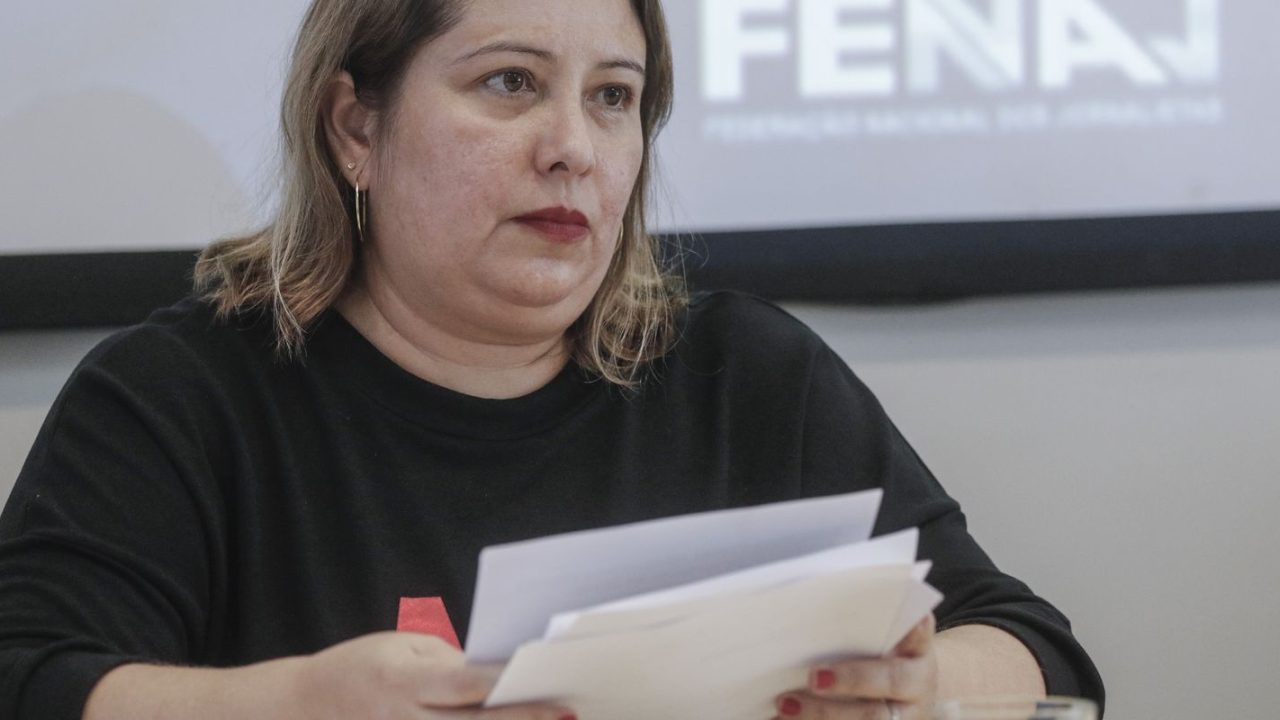 Representação de um canal de denúncia digital para jornalistas