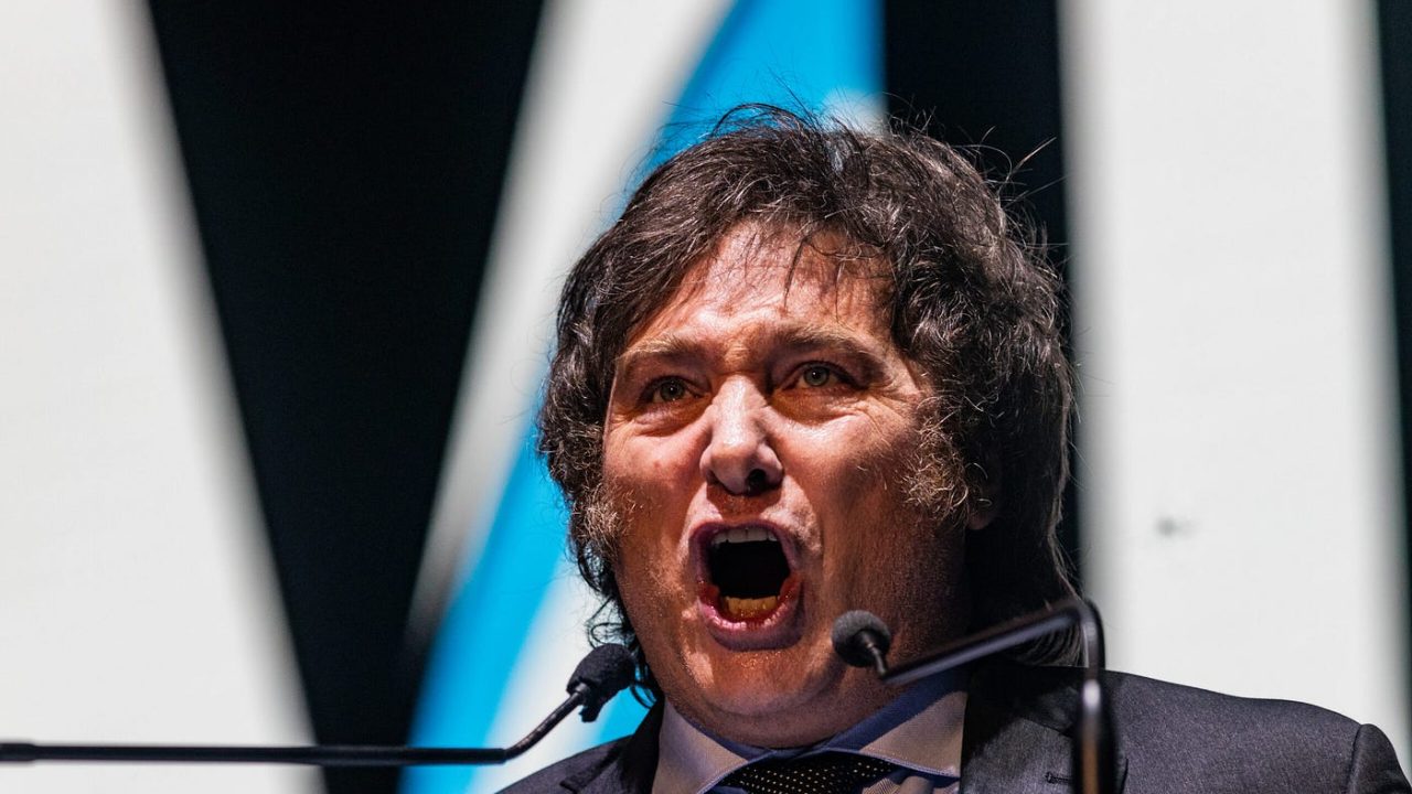 Javier Milei e Luiz Inácio Lula da Silva em contexto político