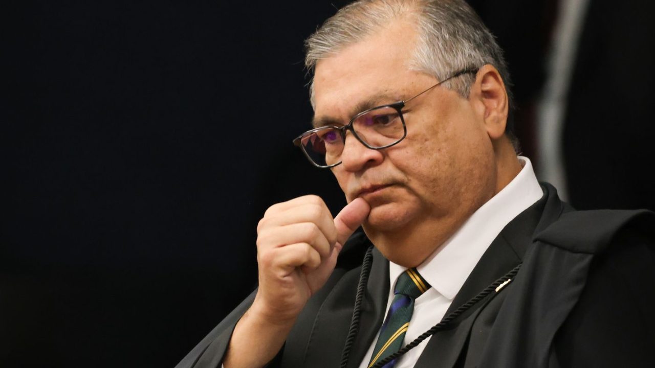 Ministros Flávio Dino e Gilmar Mendes em cerimônia oficial