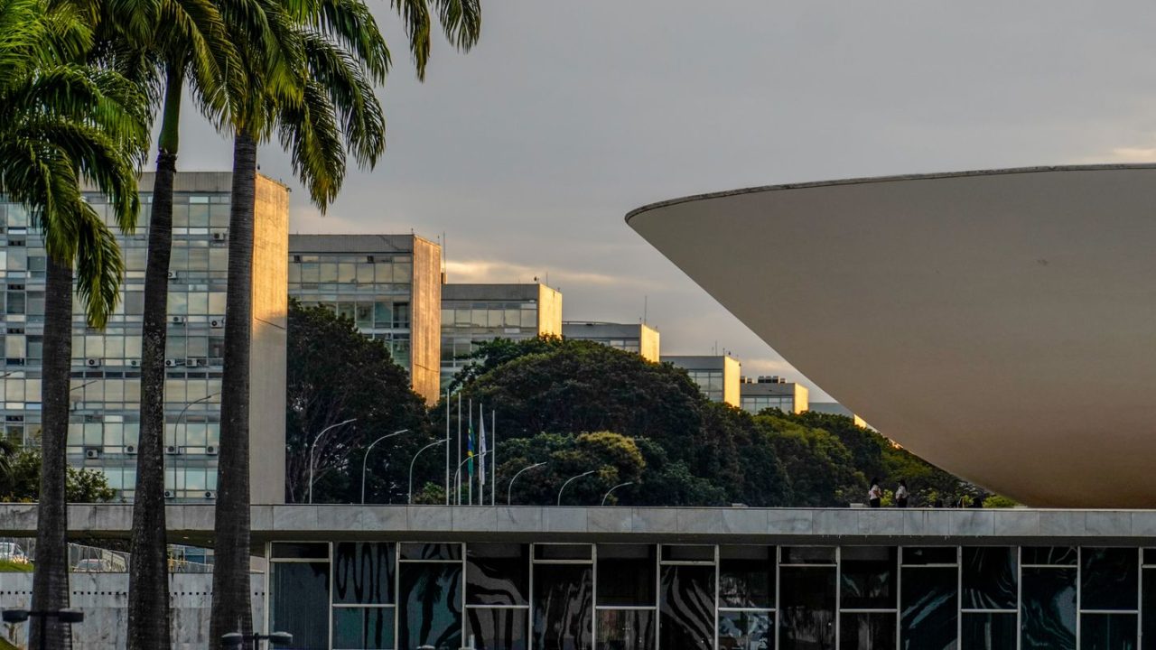 Deputados do Partido Liberal ocupando cadeiras na Câmara e no Senado após as eleições de 2026
