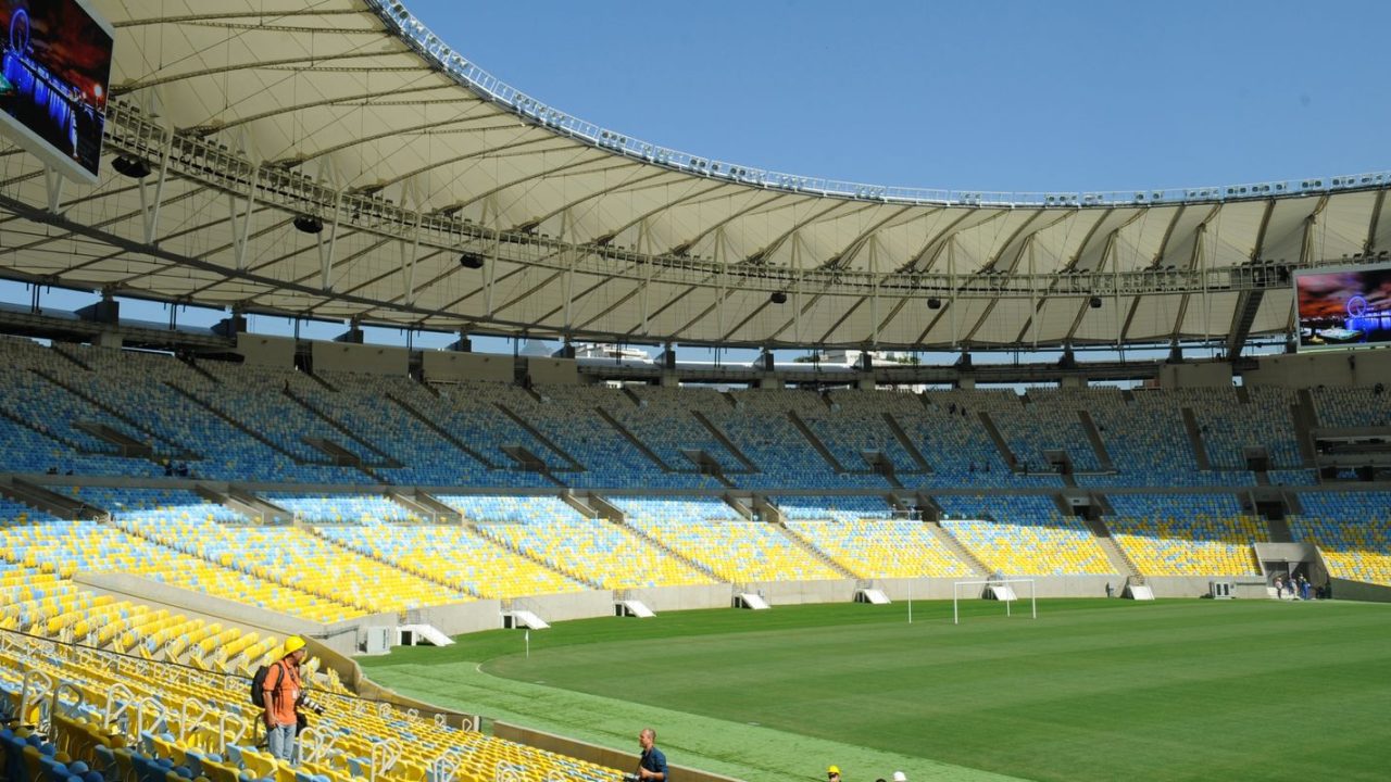 Transmissão da semifinal da Libertadores entre Fluminense e Palmeiras no Maracanã, pela Rádio Nacional