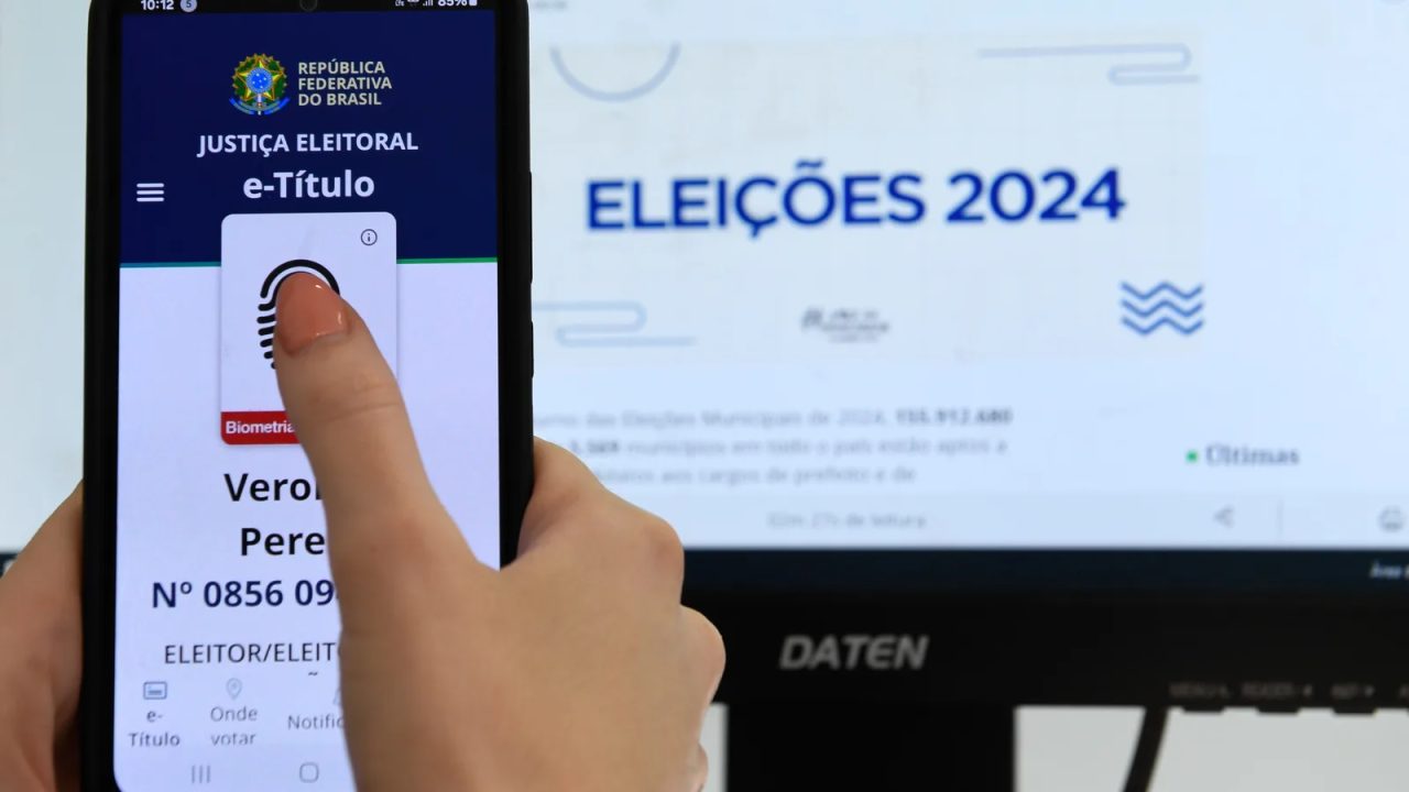Placa de identificação de zona eleitoral em Santo Antônio do Grama, Minas Gerais