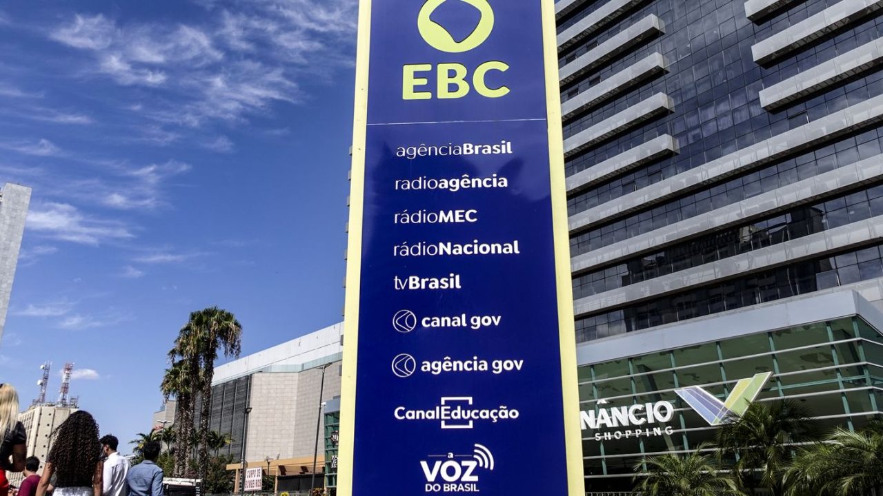 Tela de propaganda eleitoral com falha de áudio exibida nas emissoras brasileiras