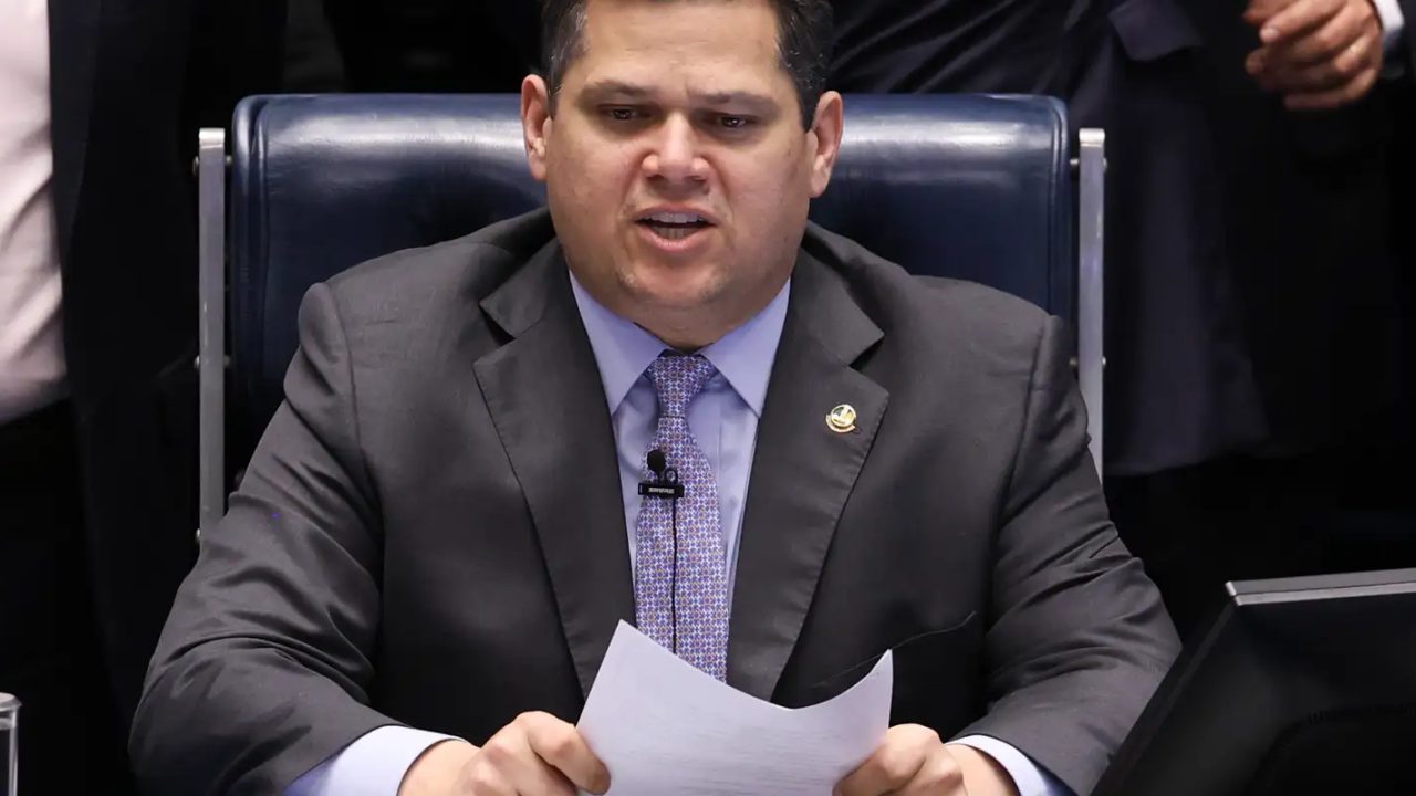 Guilherme Derrite em sessão no Senado Federal
