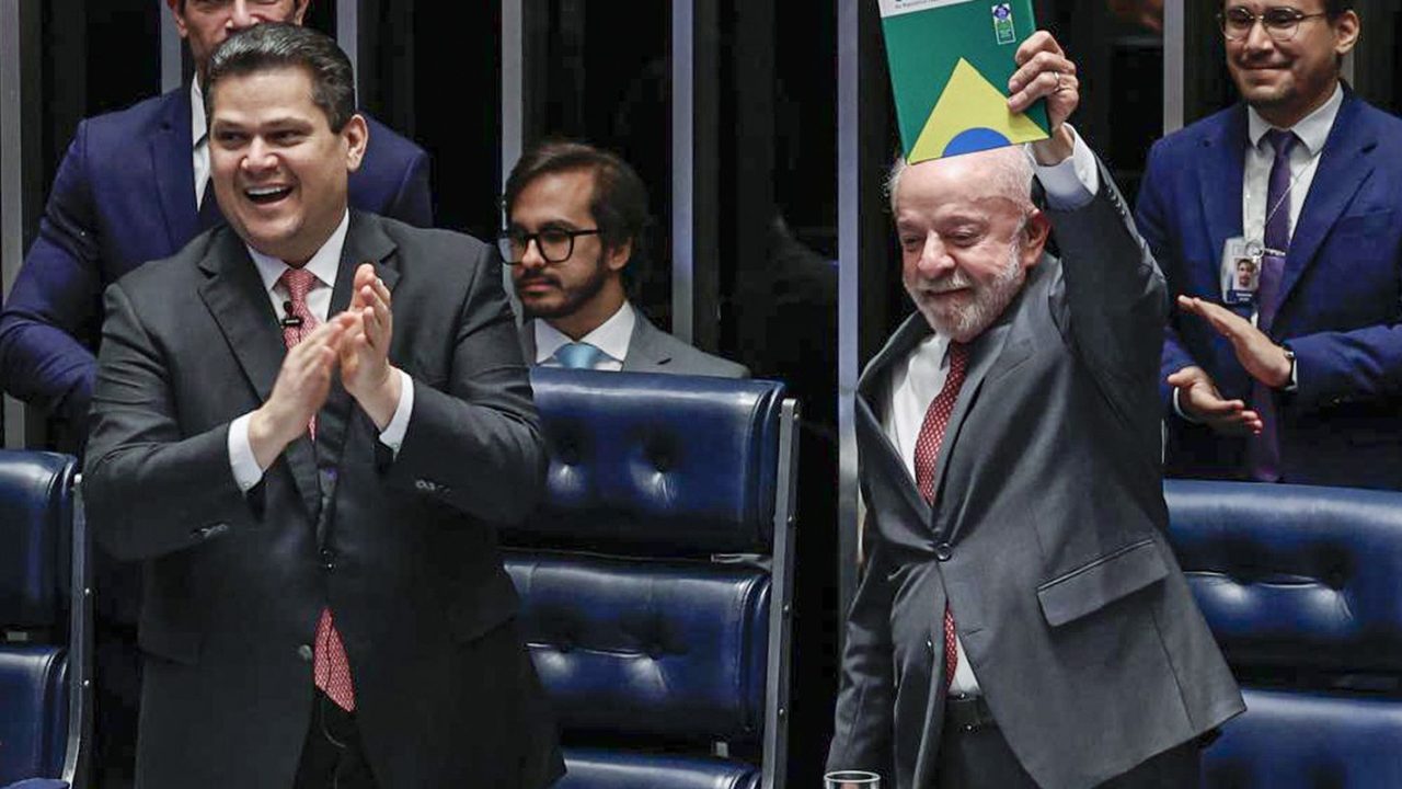 Senador Cleitinho em sessão solene no Congresso Nacional