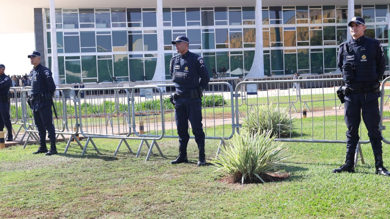 Eduardo Bolsonaro em julgamento no STF