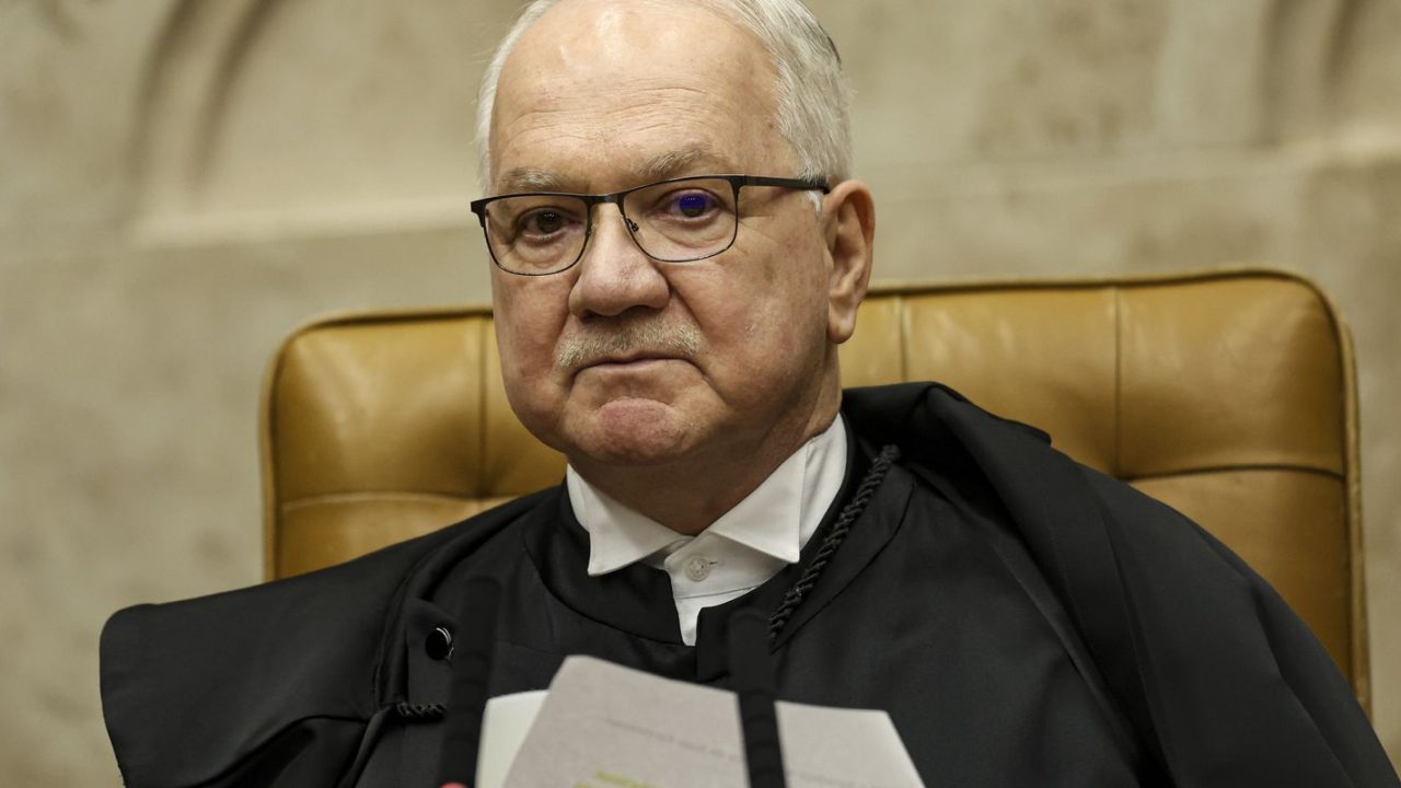 Presidente do STF Luiz Edson Fachin em sessão