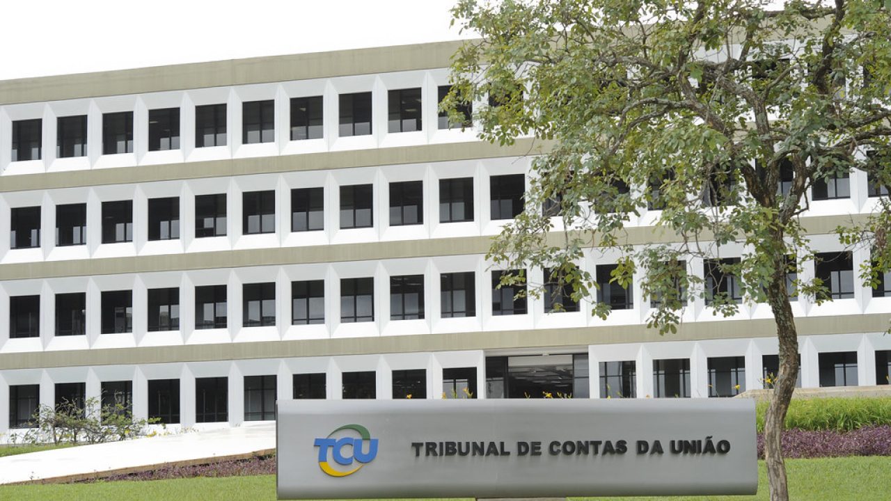 Plenário do TCU em sessão de votação