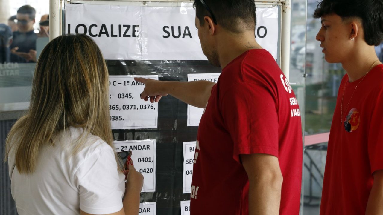 Placa do Tribunal Superior Eleitoral em Brasília