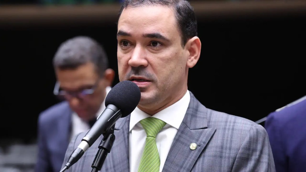 Vicentinho Júnior em campanha para governador do Tocantins